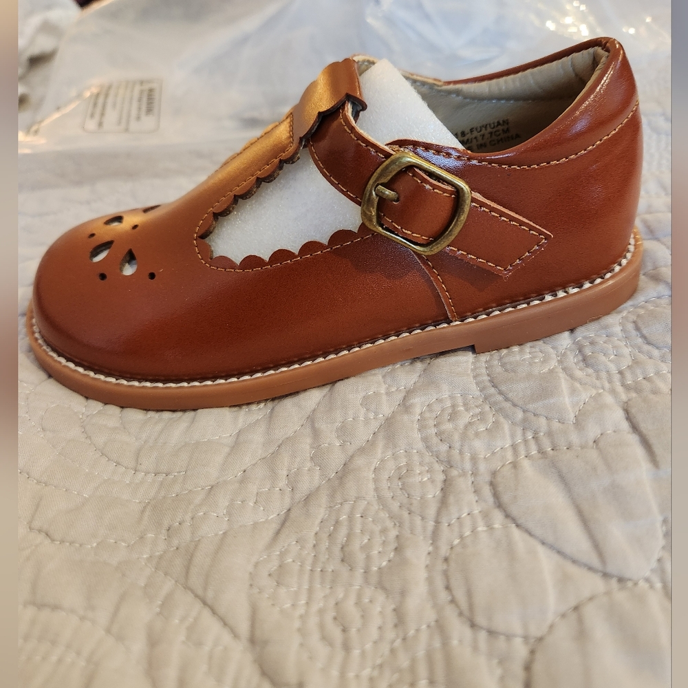 NWT tan toddler dress shoes